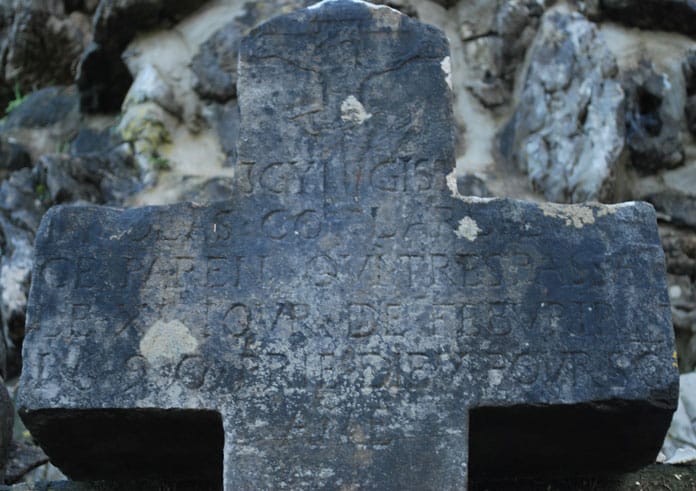 Dalle du sieur Nicolas Colar
