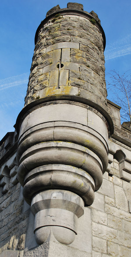 L'échauguette de la Halte Royale d’Ardenne à Houyet