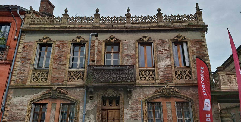 Façade de la manufacture Giscard à Toulouse