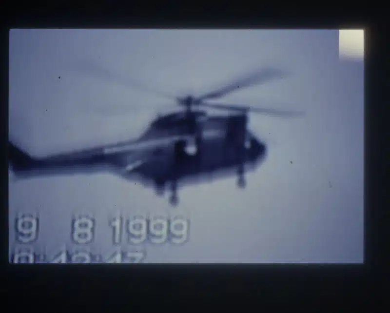 L'hélicoptère noir au-dessus du pech Cardou le 9 aout 1999 !