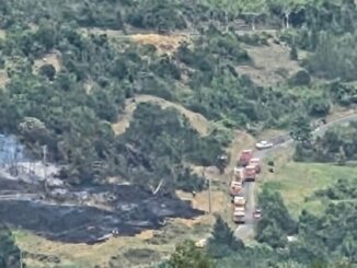 Incendie sous le village de Coustaussa dans la Haute-Vallée de l'Aude